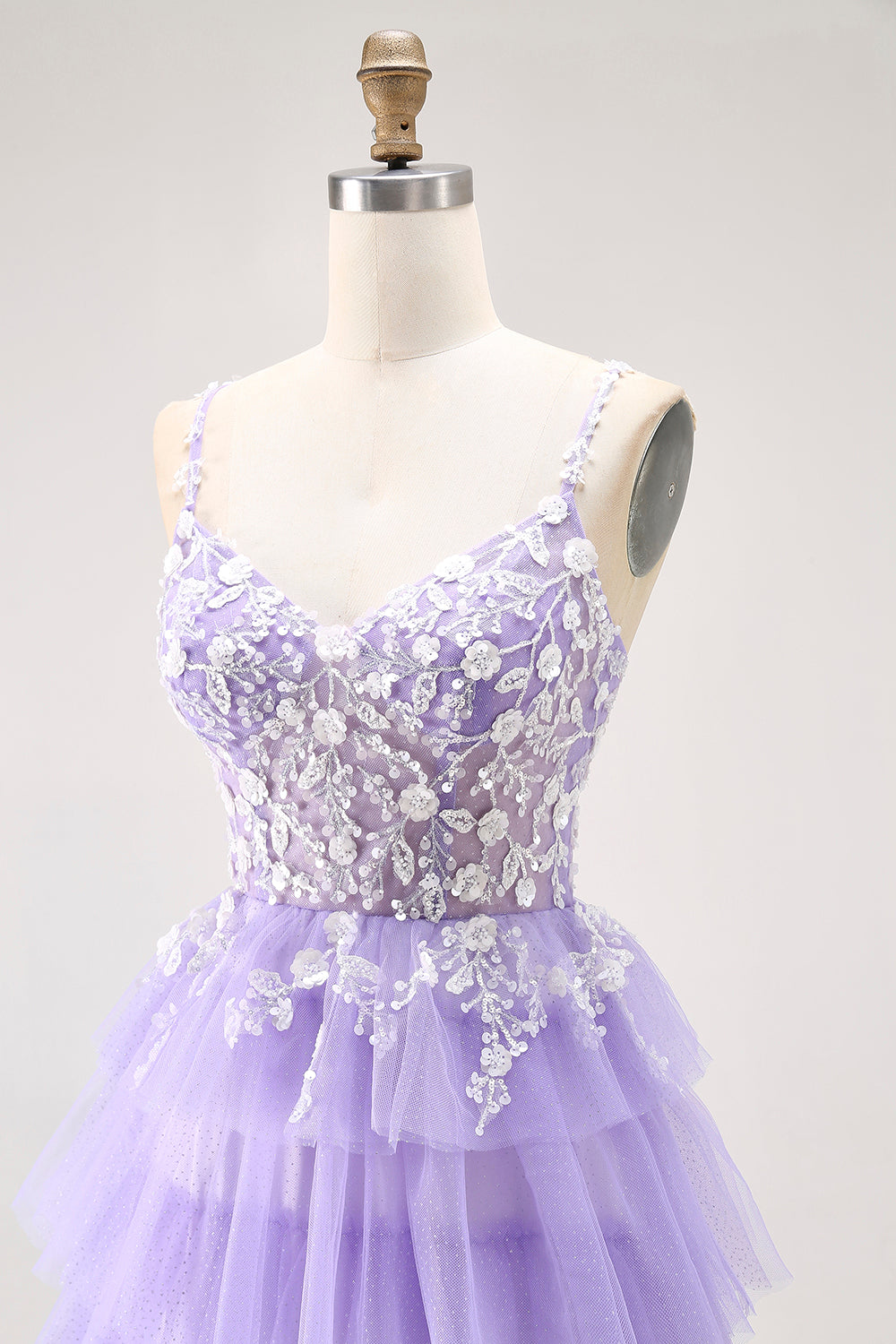 Vestido largo de fiesta de tul con lentejuelas moradas de línea A con corsé y volantes con espalda con cordones