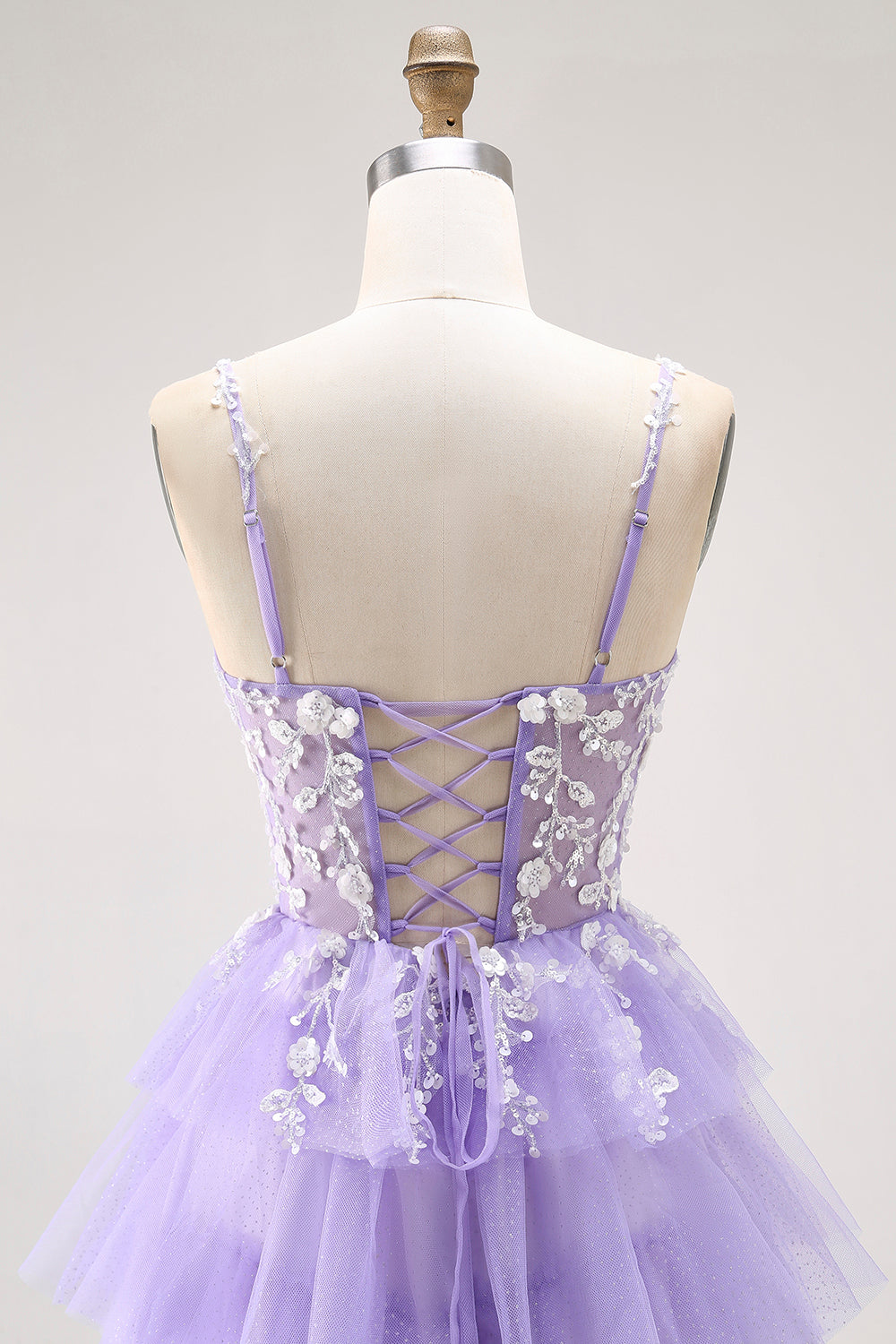 Vestido largo de fiesta de tul con lentejuelas moradas de línea A con corsé y volantes con espalda con cordones