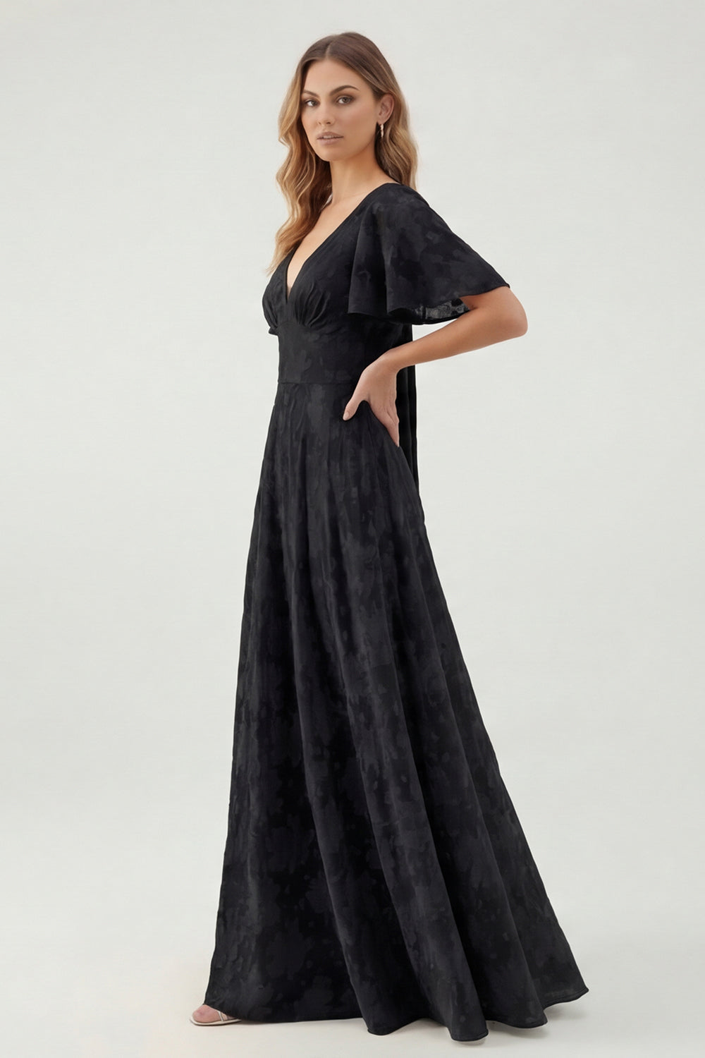 Robe longue de demoiselle d'honneur vert fleuri trapèze décolleté en V à manches courtes