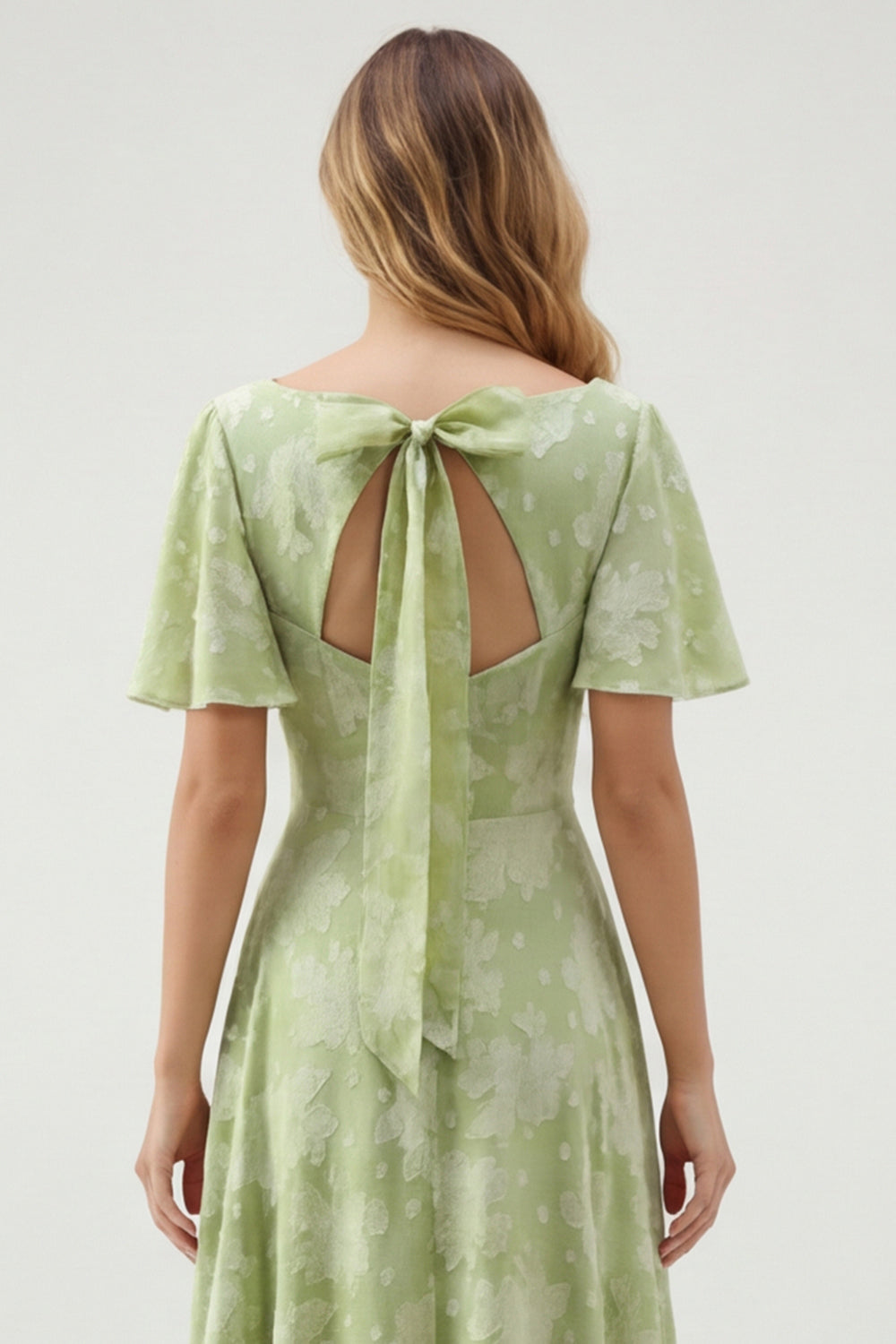 Robe longue de demoiselle d'honneur vert fleuri trapèze décolleté en V à manches courtes