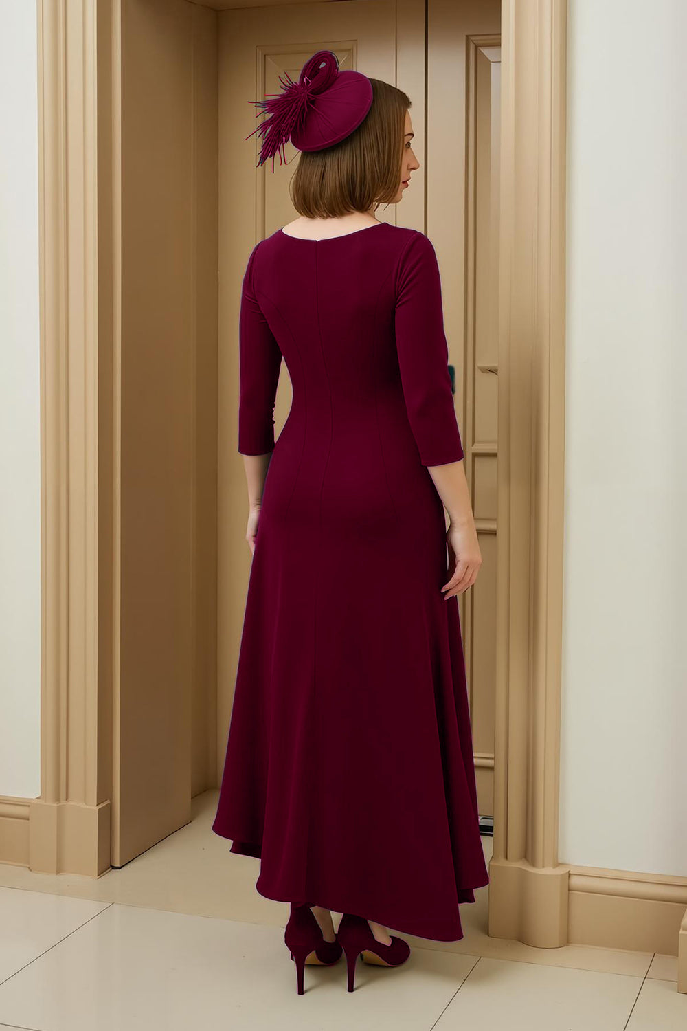 Robe de mariée bordeaux évasée à col bateau asymétrique