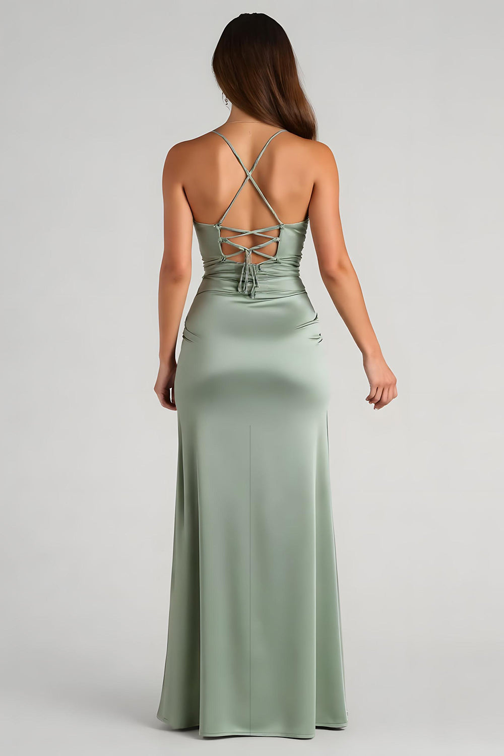 Robe longue de demoiselle d'honneur fendue en satin froncé Eucalyptus