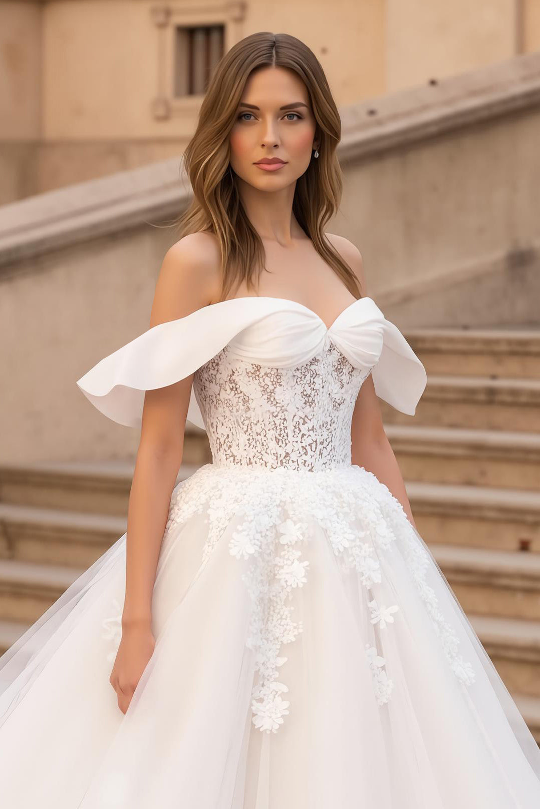 Robe de mariée ivoire, coupe trapèze, bustier, tulle, épaules dénudées