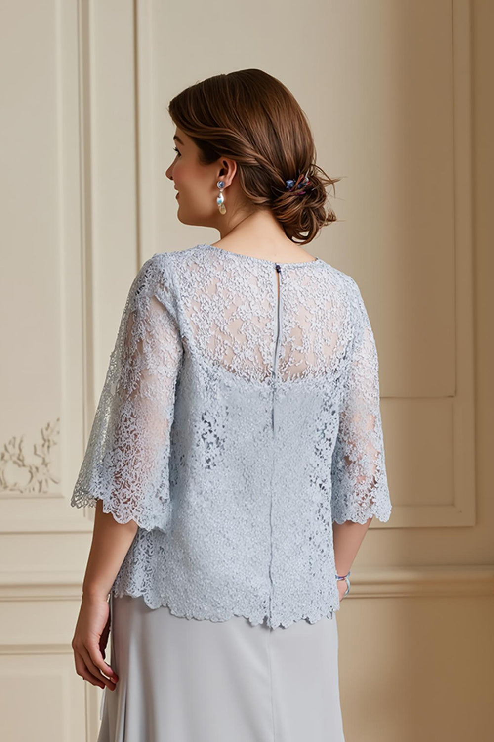 Robe de mariée 2 pièces argentée avec manteau en dentelle, mousseline à étages, ligne A