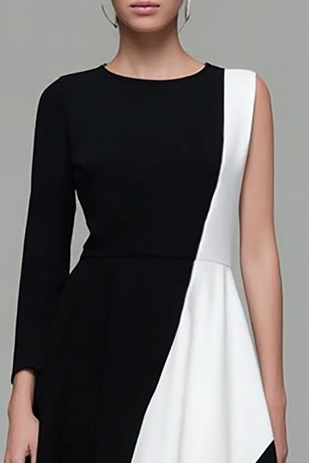 Robe de travail trapèze à col ras du cou noire et blanche avec manches