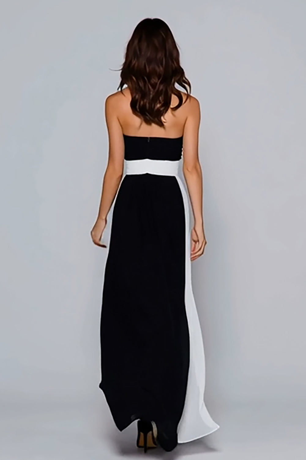 Robe de soirée longue sans bretelles trapèze noire et blanche