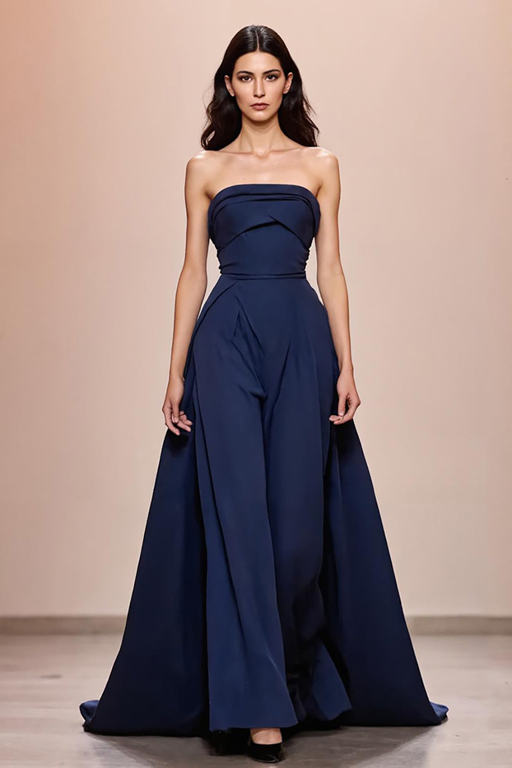 Robe de Soirée Longue Bustier en Satin Coupe Évasée Bleu Nuit