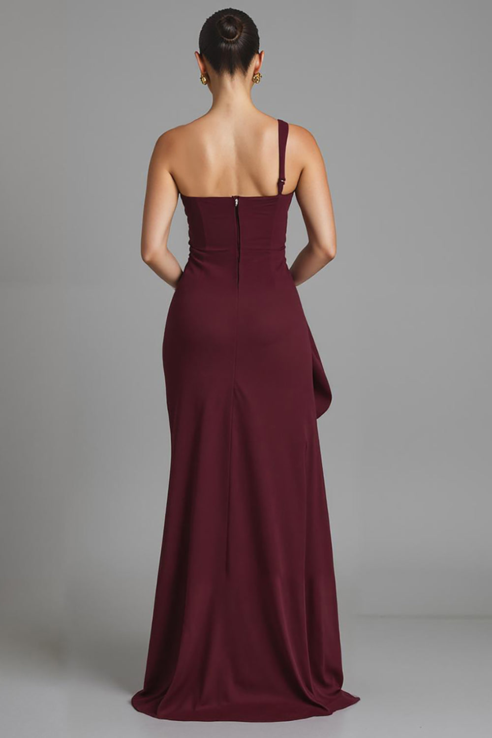 Robe de soirée fourreau asymétrique bordeaux avec fente