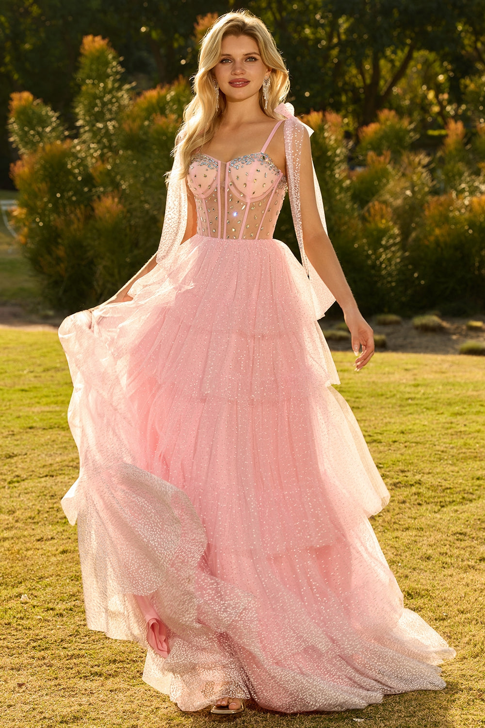 Robe de bal longue en dentelle à volants roses avec corset et dos lacé