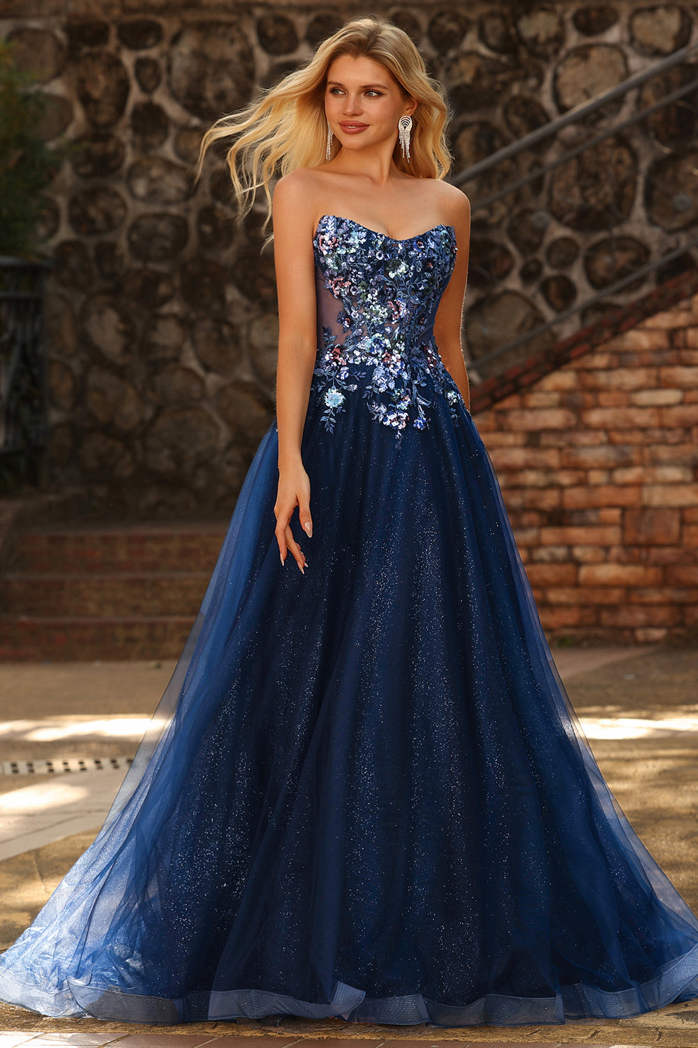 Robe de bal longue en tulle ligne A à bustier transparent et corset sequin bleu marine
