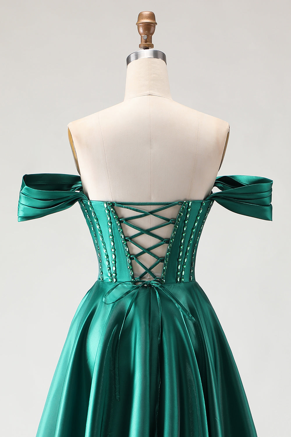 Robe de bal longue en tulle violet avec corset, épaules dénudées, perles, ligne A et fente