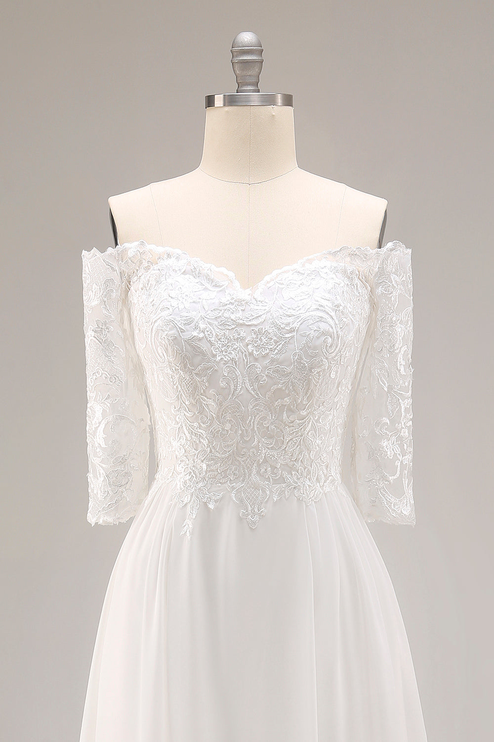 Robe de mariée blanche trapèze épaules dénudées avec dentelle et manches mi-longues