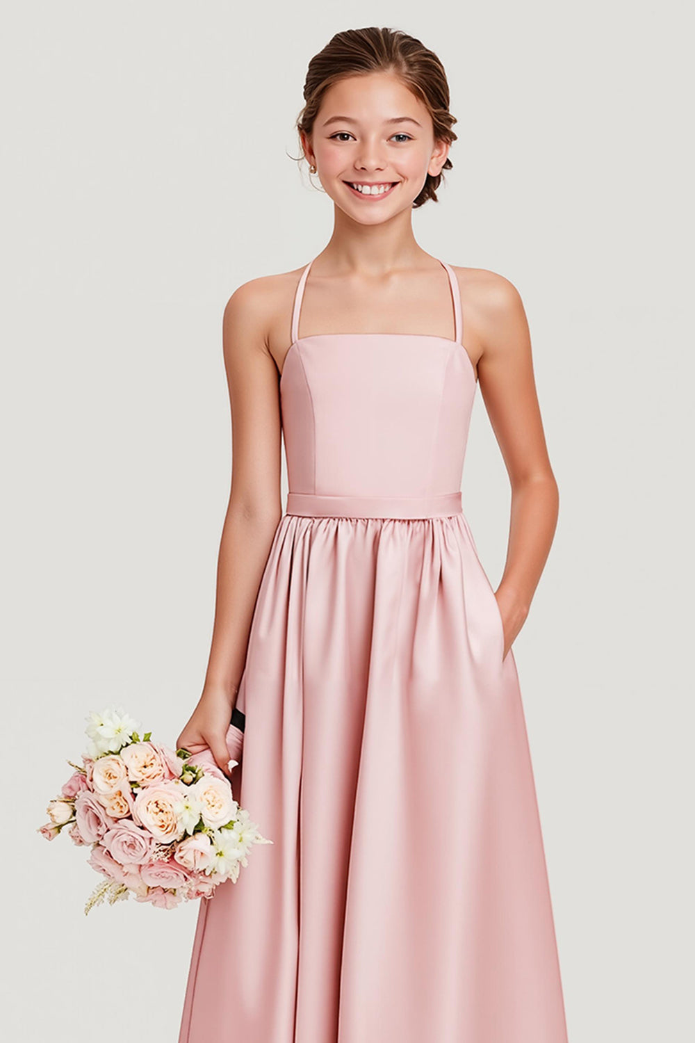 Robe de demoiselle d'honneur longue en satin coupe trapèze à fines bretelles et blush simple