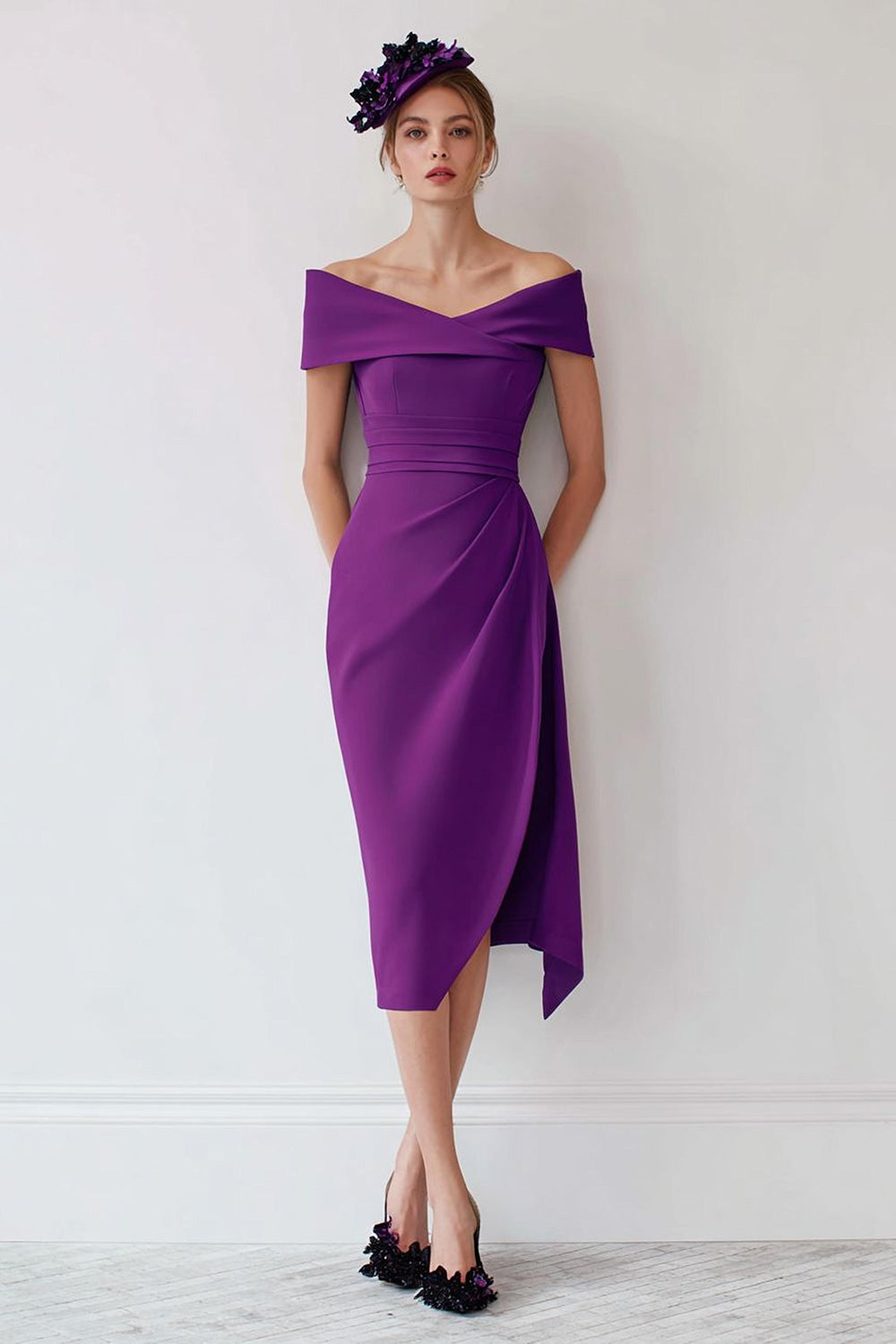 Robe fourreau couleur raisin épaules dénudées avec fente pour mère de la mariée