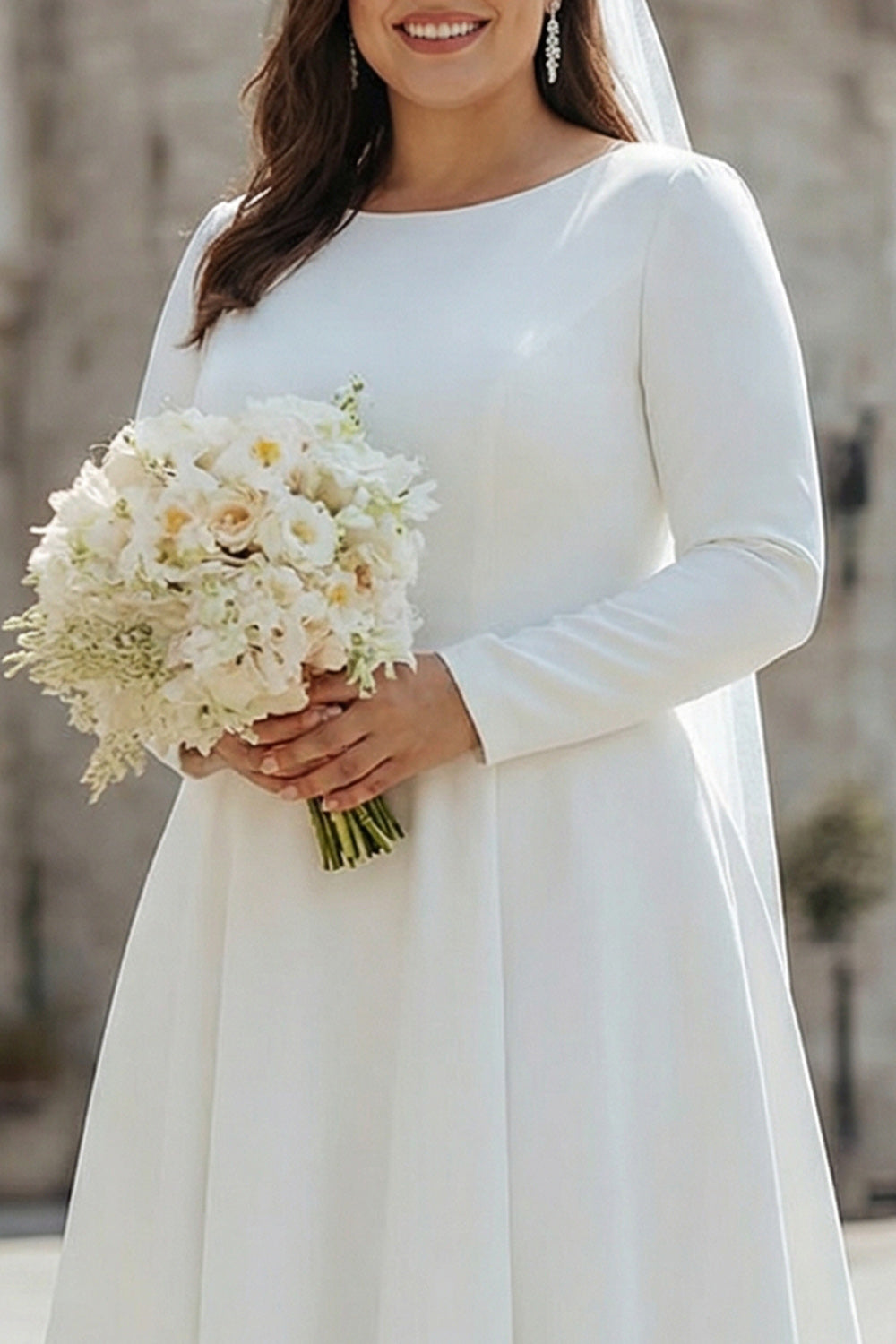 Robe de fiançailles mi-longue en satin évasée de couleur ivoire grande taille
