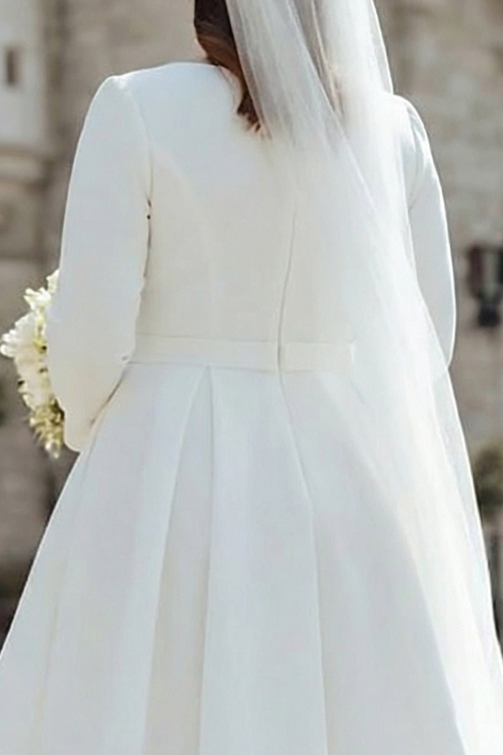 Robe de fiançailles mi-longue en satin évasée de couleur ivoire grande taille