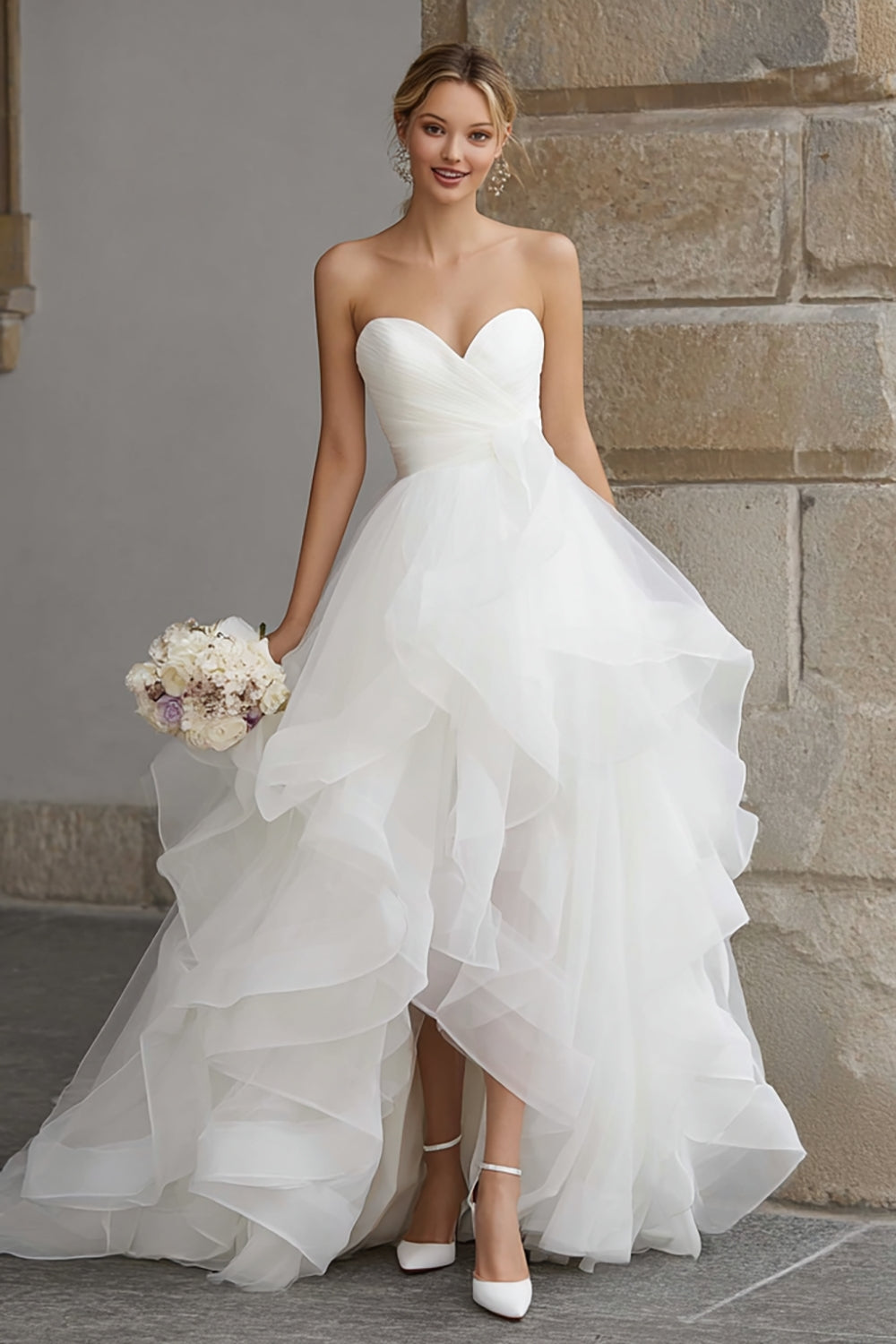 Robe de mariée de princesse en satin avec volants, modèle Ivory Sweetheart