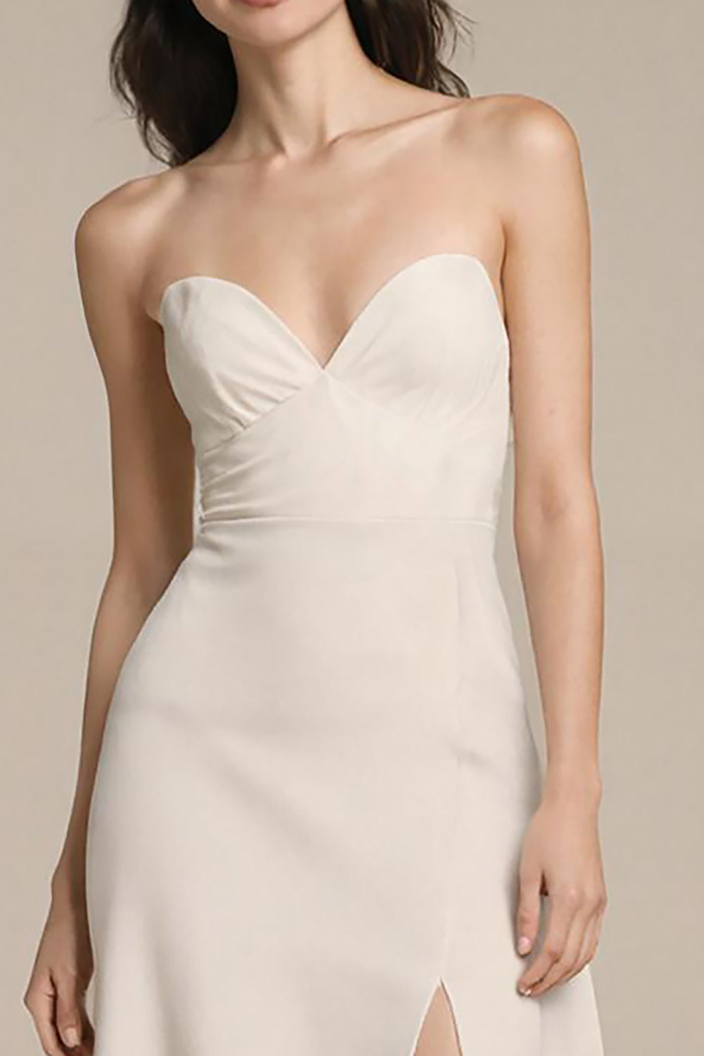 Robe de soirée bustier ivoire dos nu avec fente
