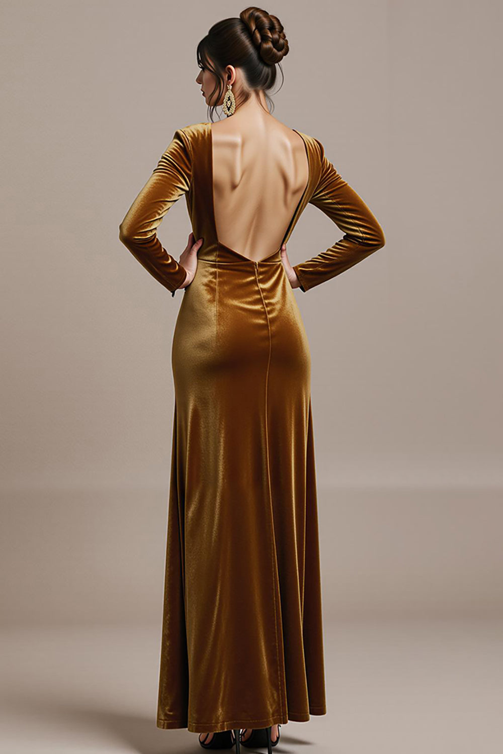 Robe longue de soirée noire fendue en velours Twilight Sheath avec décolleté carré