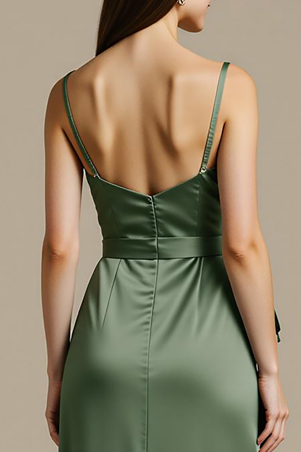 Robe de soirée longue trapèze en satin vert clair avec fente