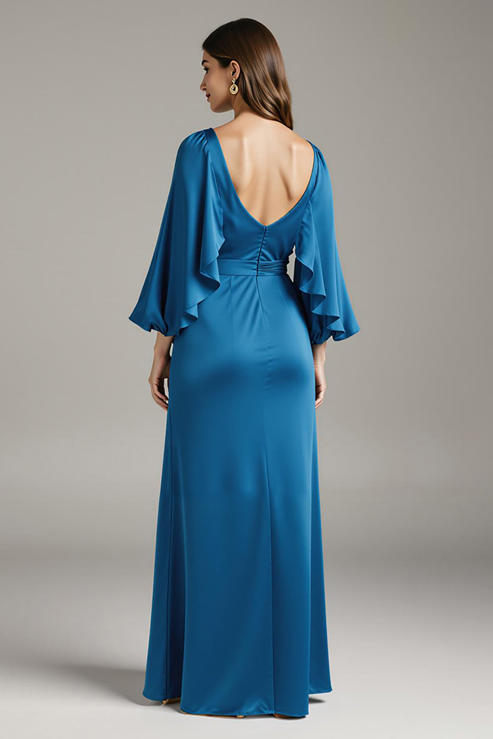 Vestido de gala largo de satén azul rey con escote en V y mangas
