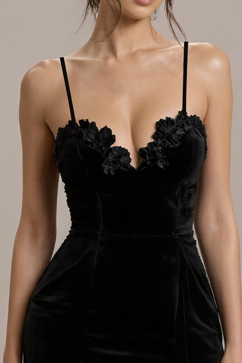 Black Velvet Bodycon Spaghetti Strap Short Cocktail Dress with Ruffles