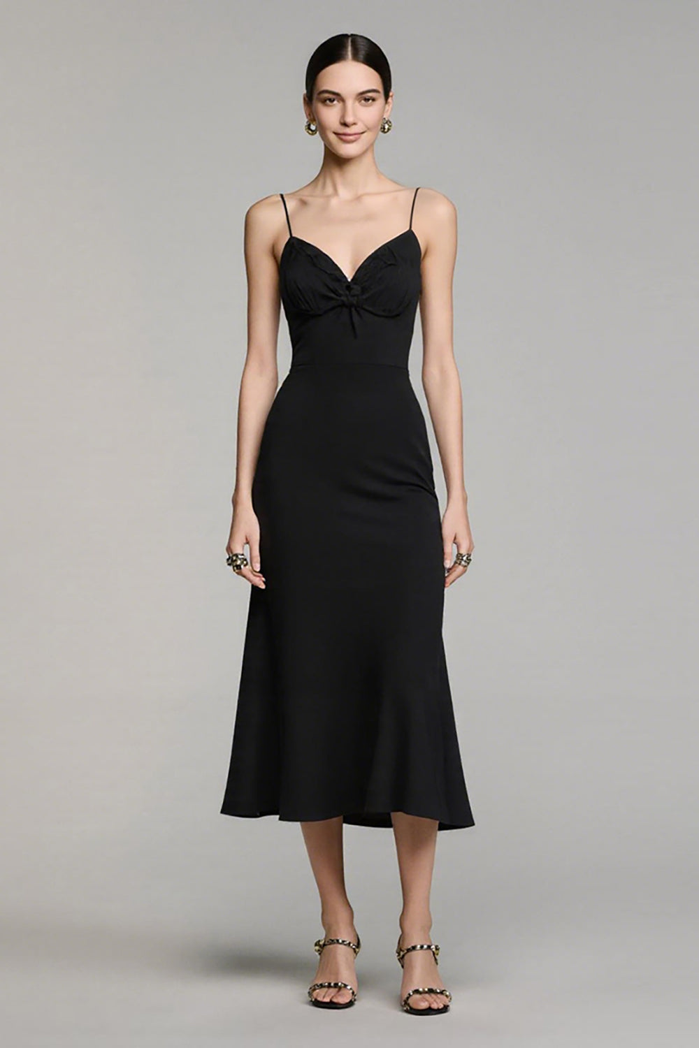 Robe longue de cérémonie simple en satin noir à fines bretelles
