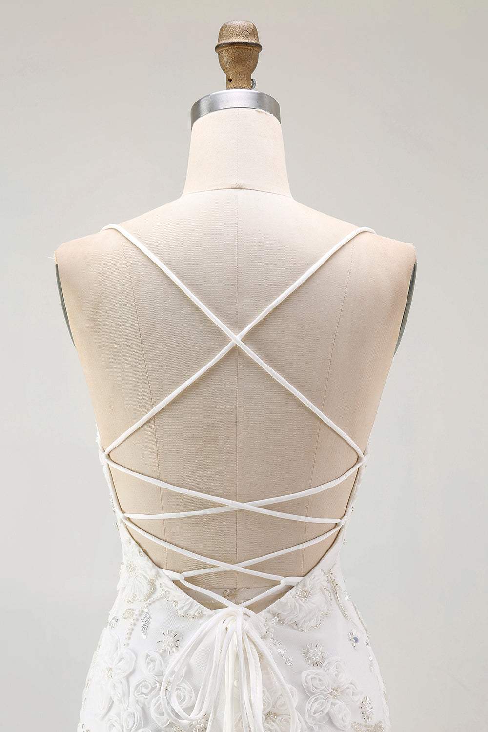 White Bodycon Spaghetti Strap Appliqued Cocktail Dress with Slit