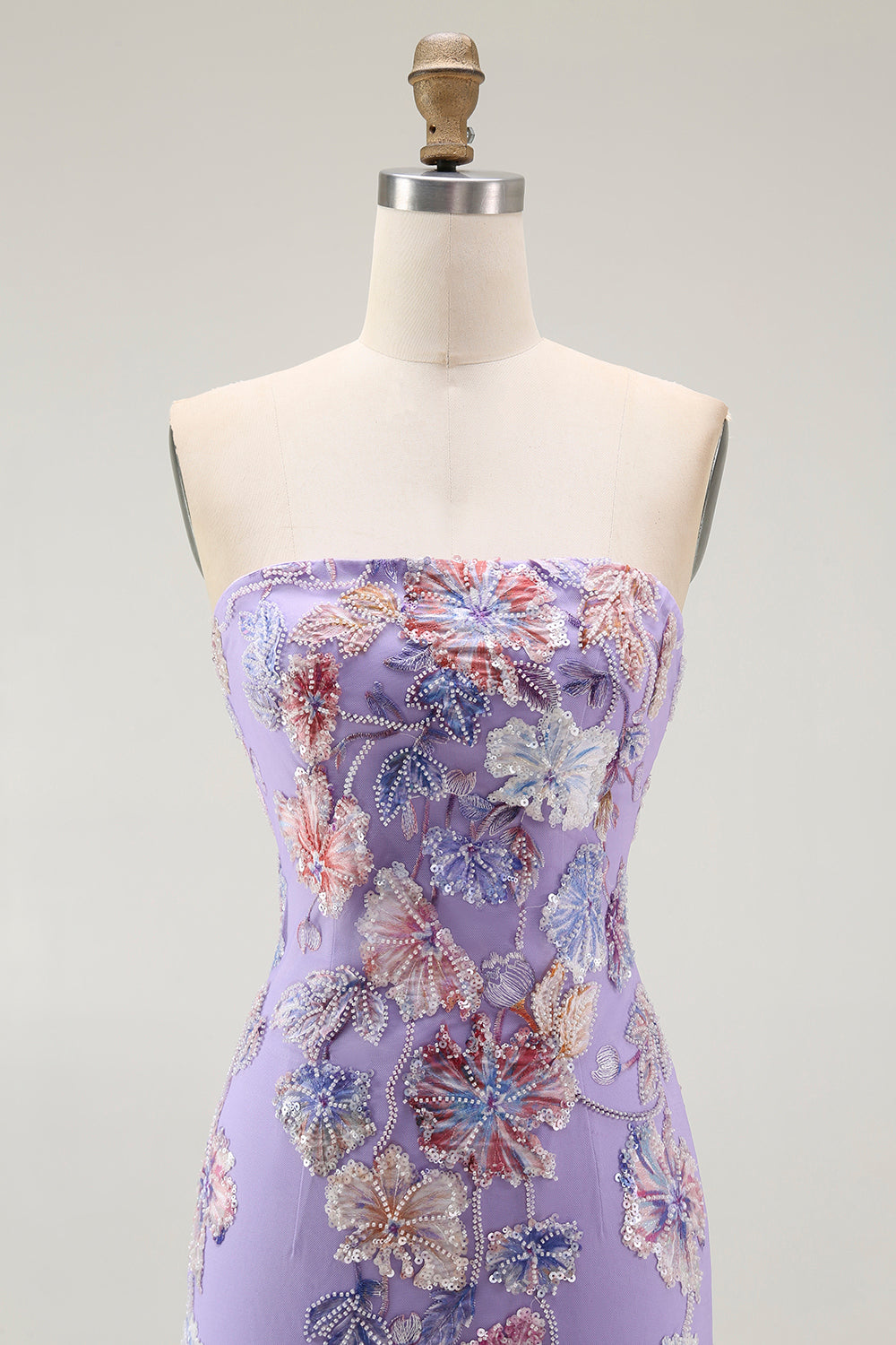 Vestido de Fiesta Morado sin Tirantes Estilo Tubo con Flores y Cuentas