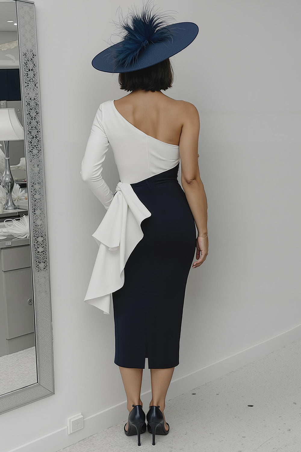 Black and White One-Shoulder Bodycon Long Mother of the Bride Dress with Sash