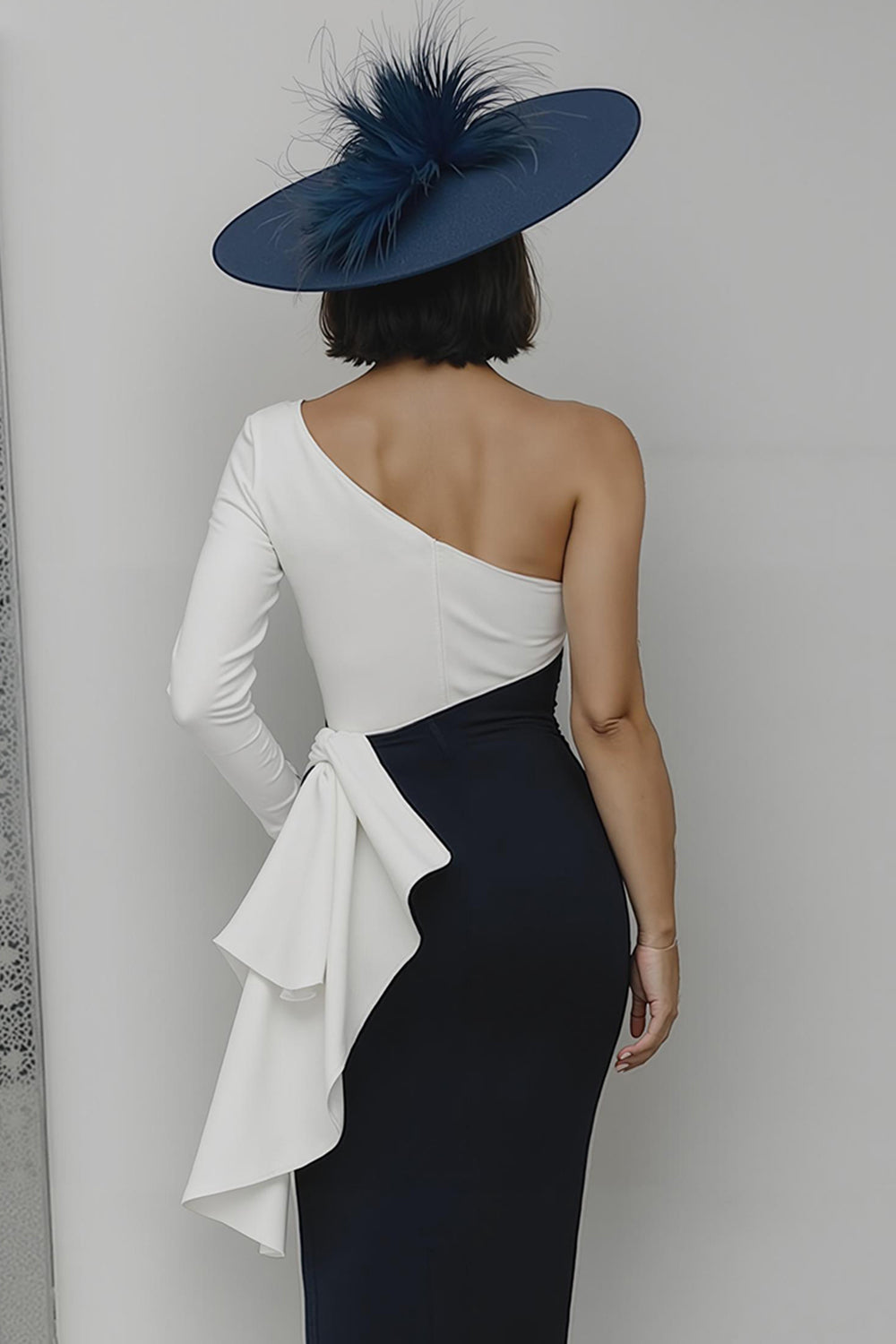 Black and White One-Shoulder Bodycon Long Mother of the Bride Dress with Sash