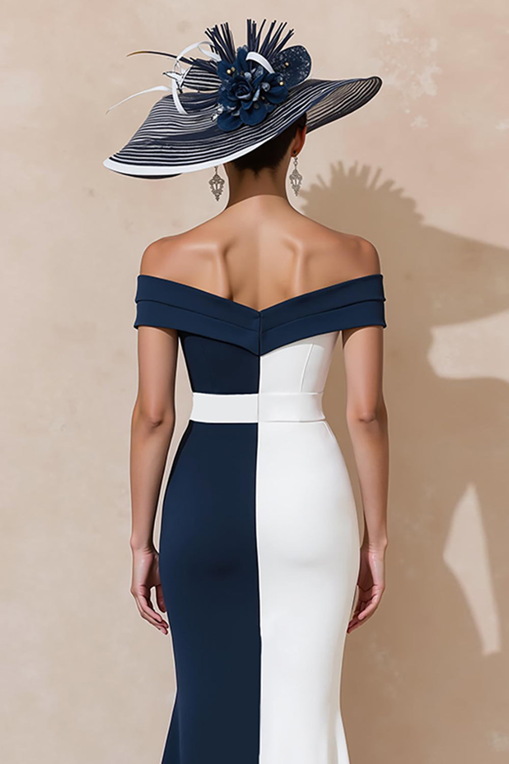 Robe de sirène noire et blanche, épaules dénudées, pour mère de la mariée