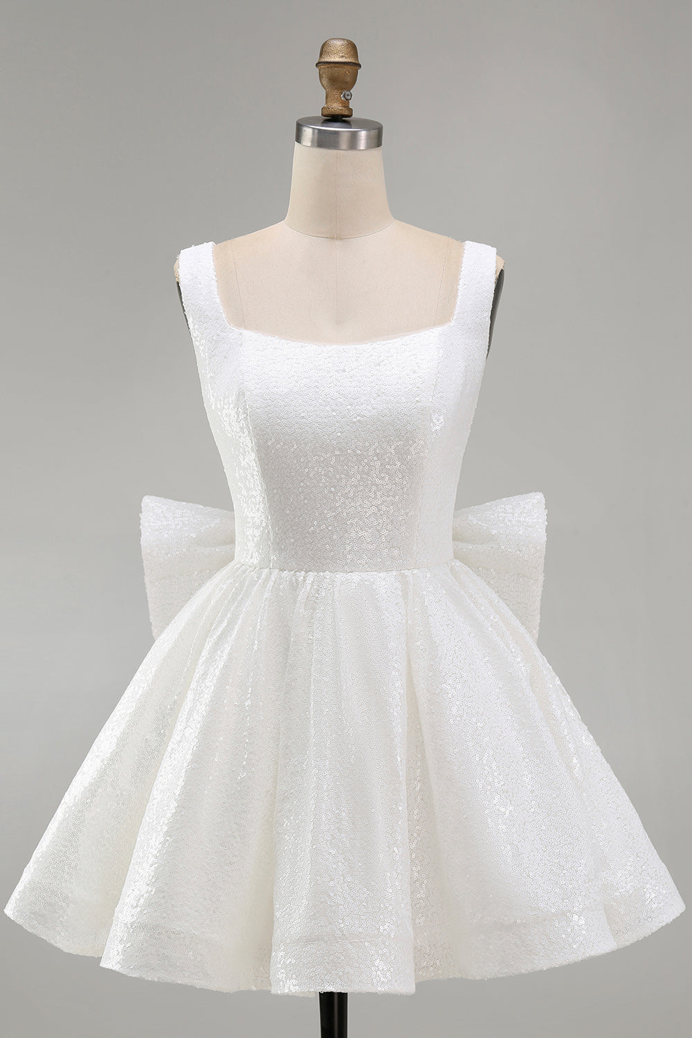 Robe courte de bal de promo en forme de trapèze à encolure carrée en ivoire pailleté et sequins, avec grand nœud au dos