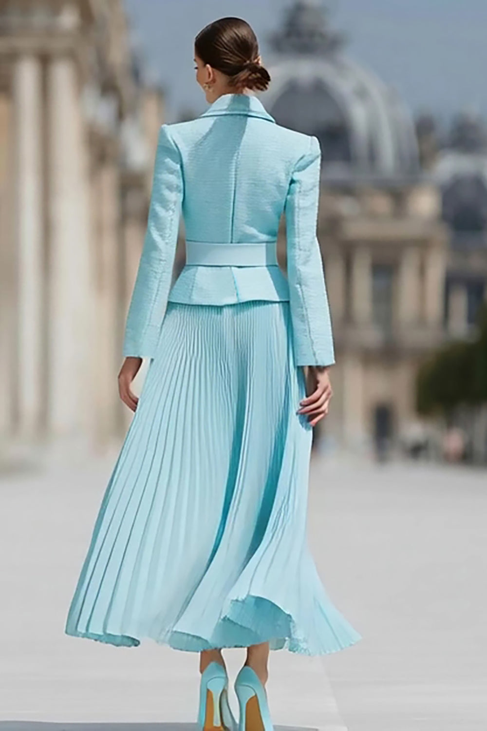 Robe de travail plissée ligne A, revers cranté, 2 pièces bleu clair