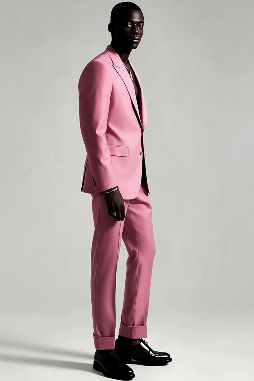 Costume de bal deux pièces gris et rose à revers en pointe pour homme