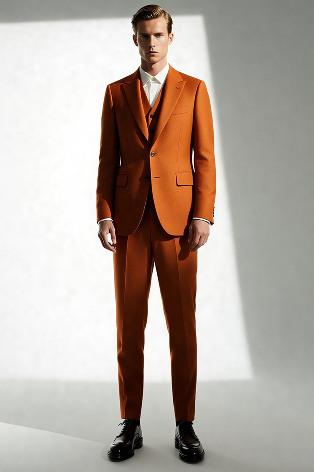 Costumes de cérémonie pour hommes coupe slim à revers pointus orange foncé