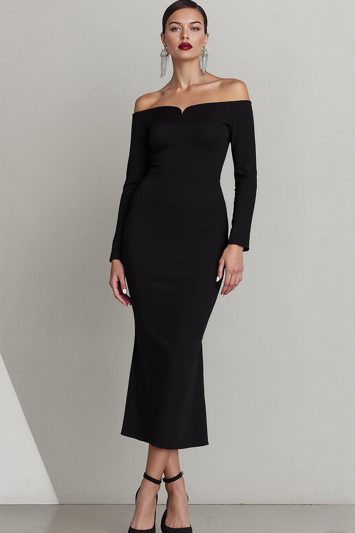 Robe fourreau noire de soirée à épaules dénudées
