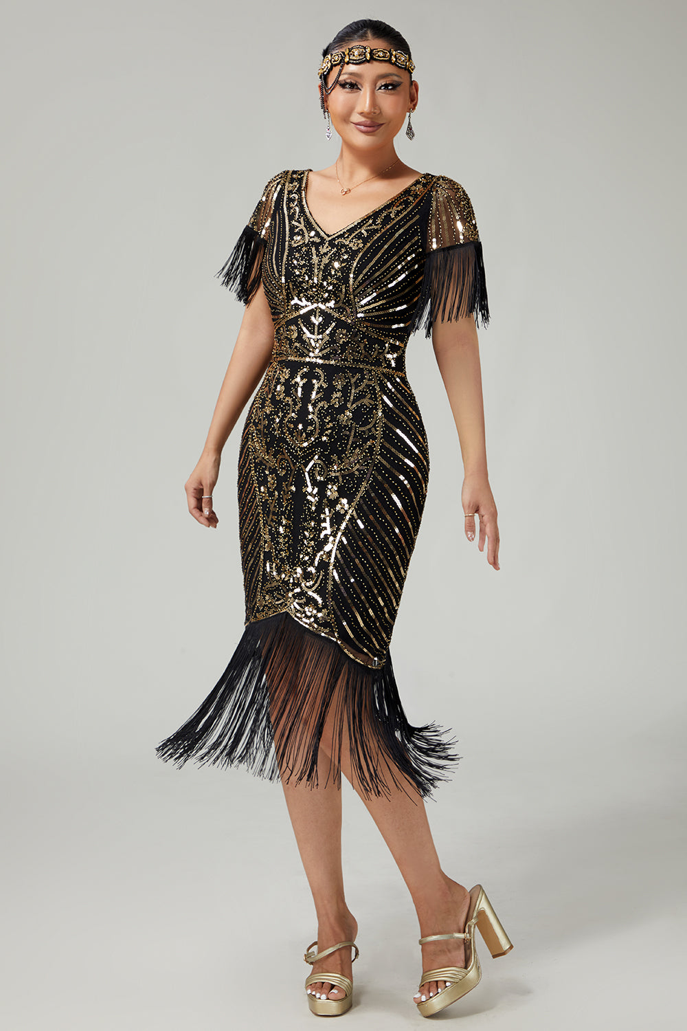 Black Golden V-Neck 1920s Dress With Sequins and Fringes