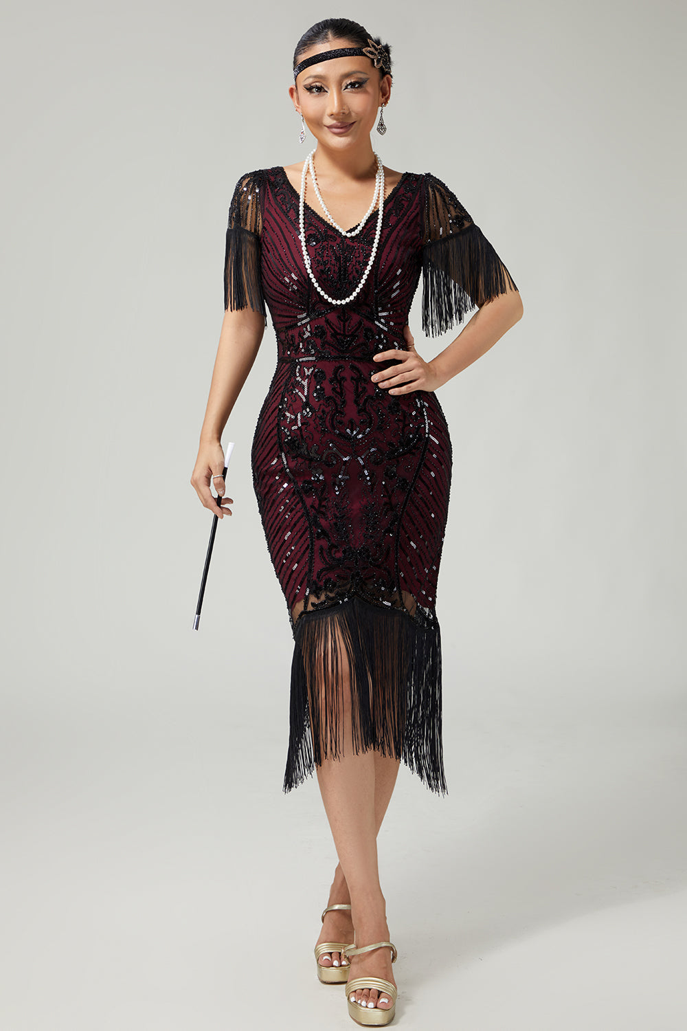 Black Golden V-Neck 1920s Dress With Sequins and Fringes