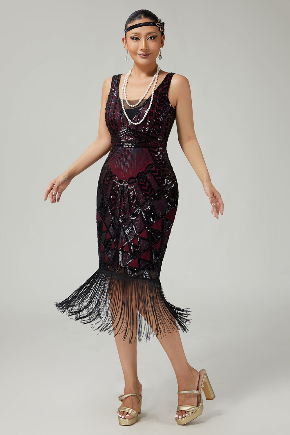 Black Golden Sequined 1920s Dress With Fringes