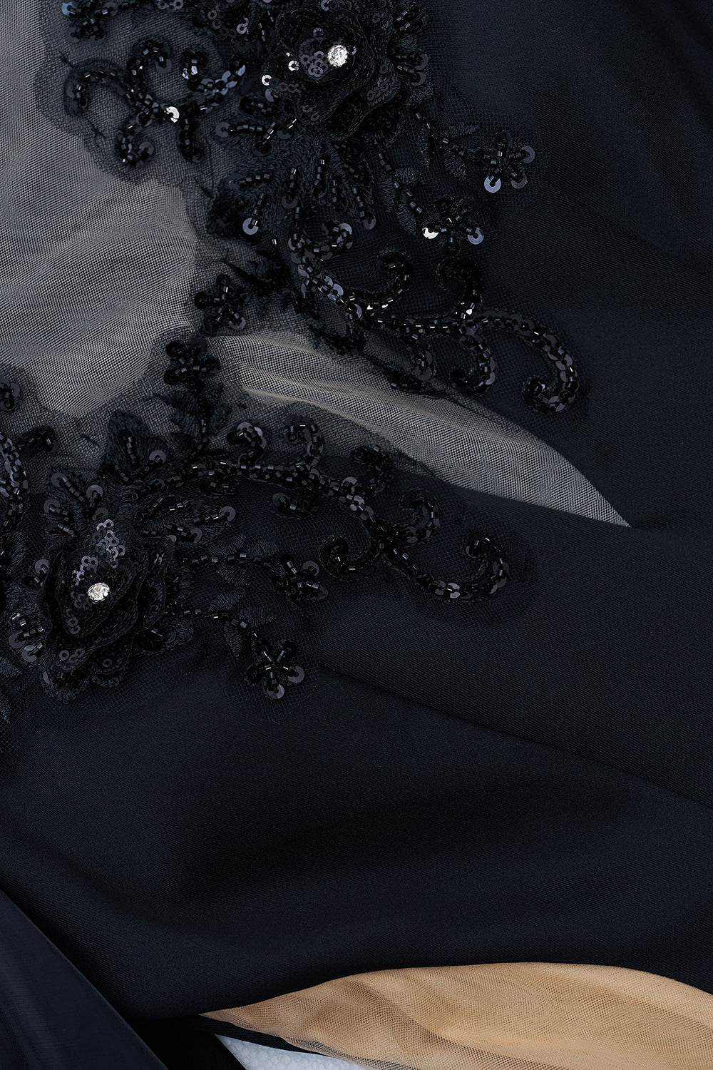Robe de mère de la mariée sirène noire à manches longues avec appliqués