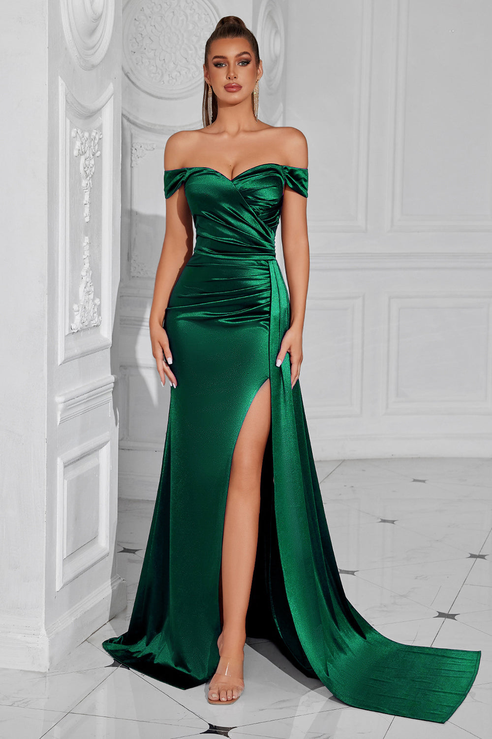 Robe de bal sirène vert foncé froncée à épaules dénudées et fente