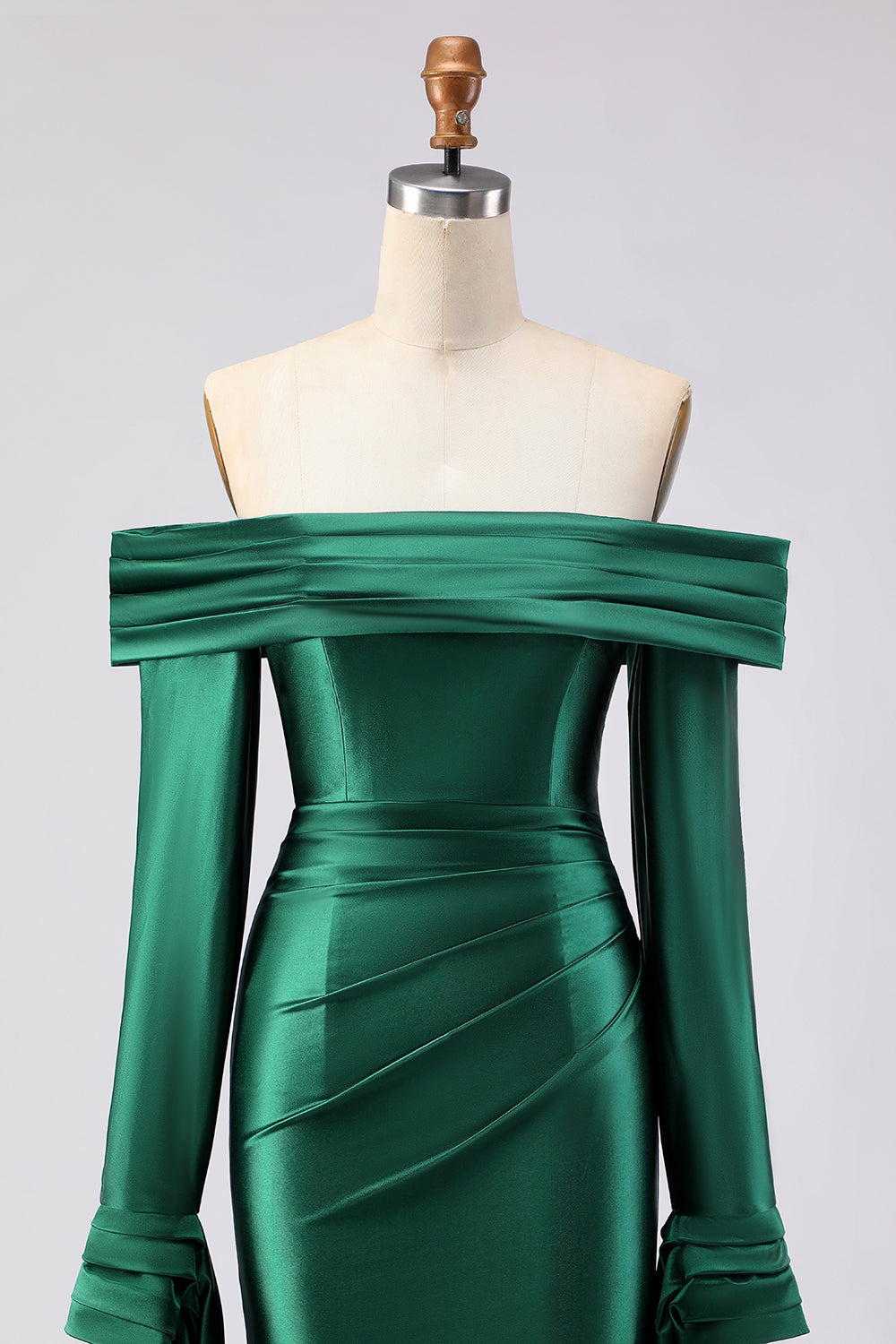 Robe de bal longue en satin vert foncé de sirène à épaules dénudées avec manches longues