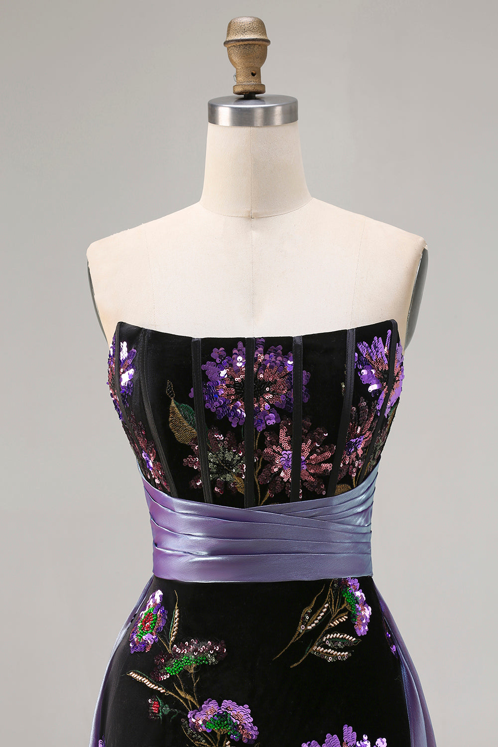 Robe de soirée longue sirène bustier noire à paillettes avec fente