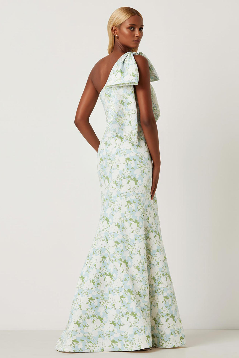 Robe longue de demoiselle d'honneur asymétrique à imprimé sirène à fleur bleue et blanche avec nœud