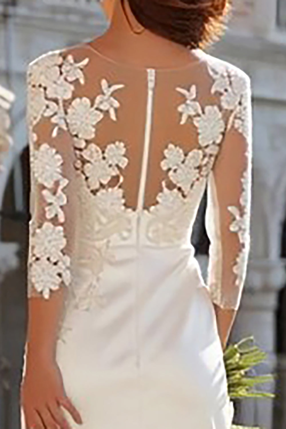 Robe de fiançailles sirène en satin ivoire avec manches 3/4 et fente