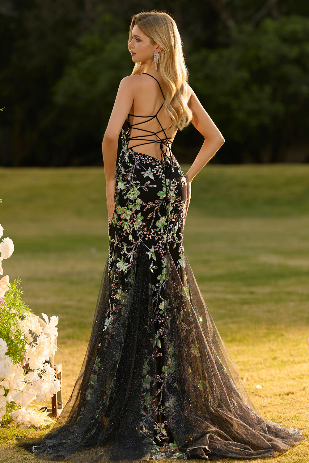 Vestido de Fiesta Largo Rosa con Corsé Floral de Sirena, Espalda con Cordones y Lentejuelas