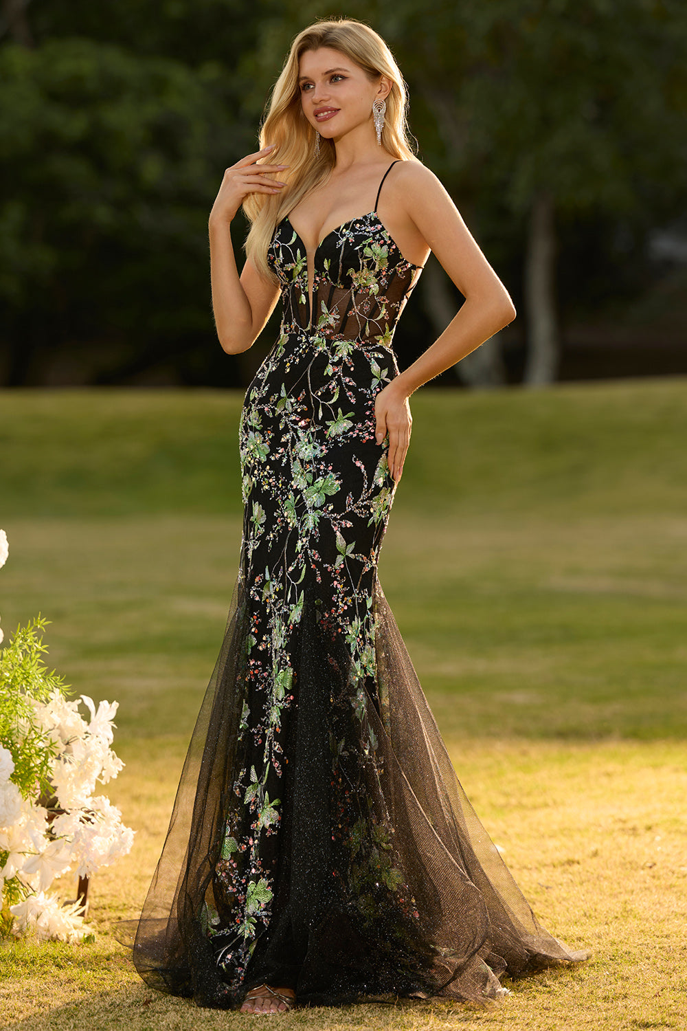 Vestido de Fiesta Largo Rosa con Corsé Floral de Sirena, Espalda con Cordones y Lentejuelas