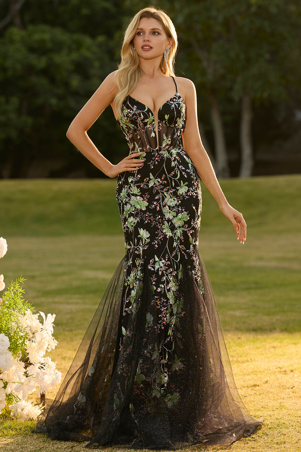 Vestido de Fiesta Largo Rosa con Corsé Floral de Sirena, Espalda con Cordones y Lentejuelas