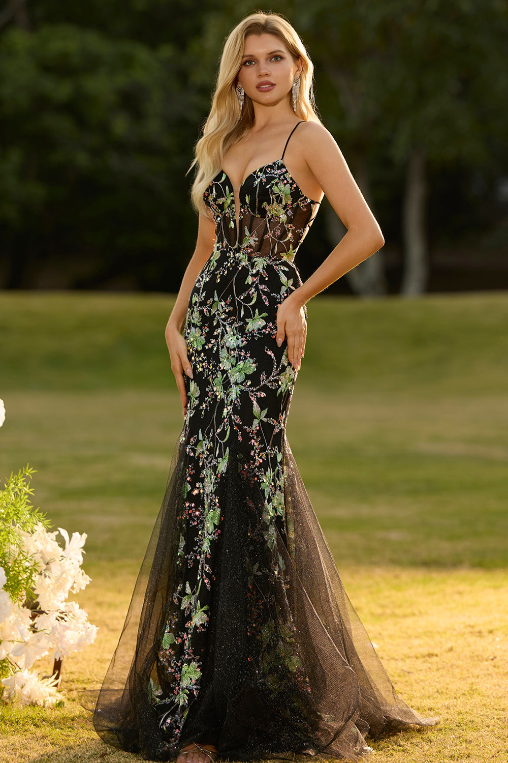 Vestido de Fiesta Largo Rosa con Corsé Floral de Sirena, Espalda con Cordones y Lentejuelas